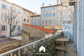 
                                                                                        Location
                                                                                         Balcon Escat