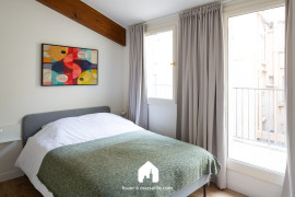 
                                                                                        Location
                                                                                         Balcon République