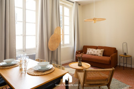 
                                                                                        Location
                                                                                         Bastide Préfecture