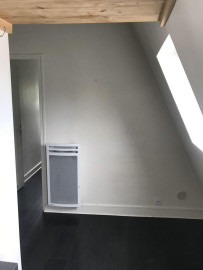 
                                                                                        Location
                                                                                         Beau 2 pièces à Paris 18ème