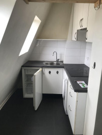 
                                                                                        Location
                                                                                         Beau 2 pièces à Paris 18ème