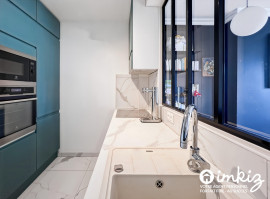 
                                                                                        Vente
                                                                                         Beau 2 pièces dans un immeuble Haussmannien