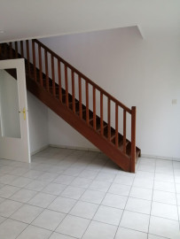 
                                                                                        Location
                                                                                         Beau 2 pièces duplex 40M² à louer