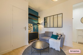 Location
Beau 2 piéces entiérement rénové et meuble