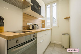 Location
Beau 2 piéces entiérement rénové et meuble