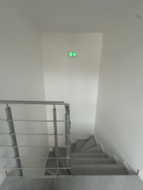 
                                                                                        Location
                                                                                         Beau 2 pièces meublé
Et recent