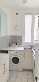 
                                                                                        Location
                                                                                         Beau 2 pièces meublé, lumineux et refait à neuf