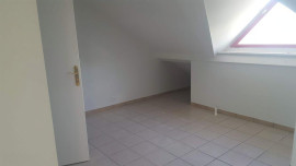 
                                                                                        Location
                                                                                         Beau 2 pièces refait à neuf