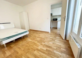 
                                                                                        Location
                                                                                         Beau 2P 25 m² entièrement refait à neuf