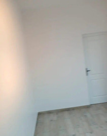 
                                                                                        Location
                                                                                         Beau 2P 27m² refait à neuf