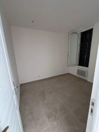 
                                                                                        Location
                                                                                         Beau 2P 28m² au calme