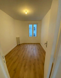 
                                                                                        Location
                                                                                         Beau 2P 33m² très lumineux