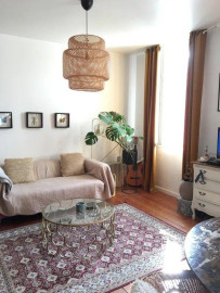 
                                                                                        Location
                                                                                         Beau 2P 35m² proche de la place Viarme Talensac