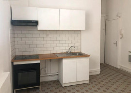 
                                                                                        Location
                                                                                         Beau 2P 38m² rénové dispo jusqu'à fin juin