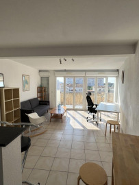 
                                                                                        Location
                                                                                         Beau 2P 44m² + balcon 8m² sans vis à vis