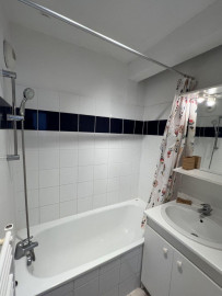 
                                                                                        Location
                                                                                         Beau 2P 44m² + balcon 8m² sans vis à vis