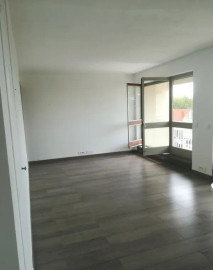 
                                                                                        Location
                                                                                         Beau 2P 45m² avec balcon