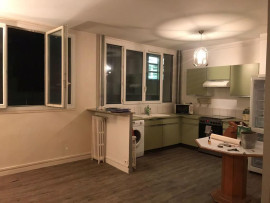 
                                                                                        Location
                                                                                         Beau 2P 45m2 dans immeuble de standing