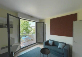 
                                                                                        Location
                                                                                         Beau 2P meublé 25m² avec balcon au calme