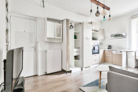 
                                                                                        Location
                                                                                         Beau 2P meublé 30m² sur cour