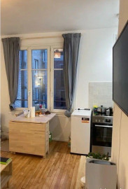 
                                                                                        Location
                                                                                         Beau 2P meublé 32m² refait à neuf au calme