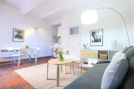 
                                                                                        Location
                                                                                         Beau 2P meublé 35m² Centre d'Aix-en-Provence