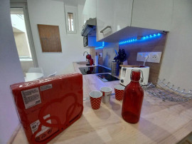 
                                                                                        Location
                                                                                         Beau 2P meublé 36m² entièrement rénové avec balcon