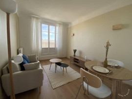 
                                                                                        Location
                                                                                         Beau 2P meublé 36m²  refait à neuf - balcons