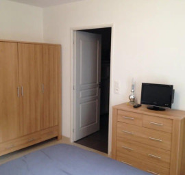 
                                                                                        Location
                                                                                         Beau 2P meublé 40m² Vieux Port avec garage fermé