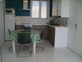 
                                                                                        Location
                                                                                         Beau 2P meublé 41m² avec terrasse refait à neuf