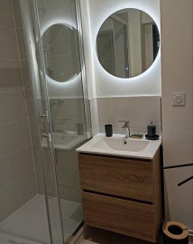 
                                                                                        Location
                                                                                         Beau 2P meublé 43m² rénové