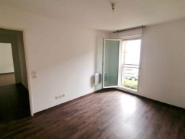 
                                                                                        Location
                                                                                         Beau 2P meublé 45m² avec balcon et parking