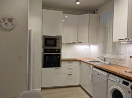 
                                                                                        Location
                                                                                         Beau 2P meublé 46m²