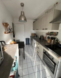 
                                                                                        Location
                                                                                         Beau 2P meublé 50m² avec loggia 6m²