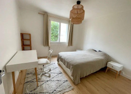 
                                                                                        Location
                                                                                         Beau 2P meublé 60m² sur les bords de l’Erdre