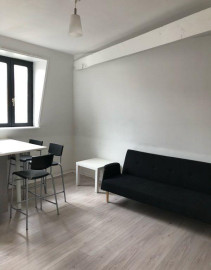 
                                                                                        Location
                                                                                         Beau 2P meublé de 27m² rue Bourignon