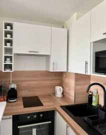 
                                                                                        Location
                                                                                         Beau 2P meublé refait à neuf de 40 m²