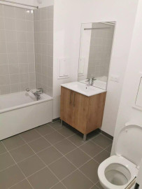 
                                                                                        Location
                                                                                         Beau 2P neuf T2 totalement équipé 38m²