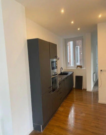 
                                                                                        Location
                                                                                         Beau 3/4P meublé 67m² complètement rénové
