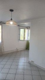 
                                                                                        Location
                                                                                         Beau 3/4P rénové 59m² avec cave et parking