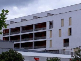 
                                                                                        Location
                                                                                         Beau 3 pièces avec balcon