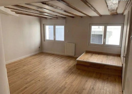 
                                                                                        Location
                                                                                         Beau 3P 43m² en duplex quartier Saint Marc
