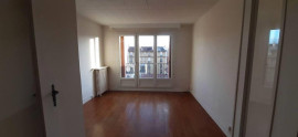 
                                                                                        Location
                                                                                         Beau 3P 52m² traversant avec balcon