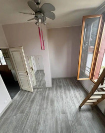 
                                                                                        Location
                                                                                         Beau 3P 55m² propre et au calme
