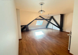 
                                                                                        Location
                                                                                         Beau 3P 69m² refait à neuf dans une rue calme