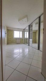 
                                                                                        Location
                                                                                         Beau 3P 70m² avec balcon Esplanade libre de suite