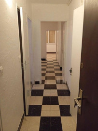 
                                                                                        Location
                                                                                         Beau 3P entièrement rénové de 57 m²