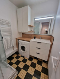 
                                                                                        Location
                                                                                         Beau 3P meublé 54m² refait à neuf