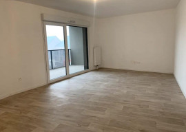 
                                                                                        Location
                                                                                         Beau 3P meublé 71m² avec balcon