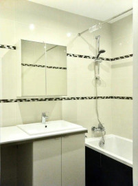 
                                                                                        Location
                                                                                         Beau 3P meublé et rénové proche de Nation